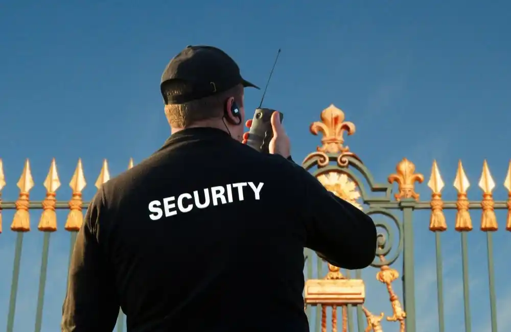 Ilustrasi izin satpam atau security dan pengurusan surat izin operasional bagi usaha jasa pengamanan sio bujp batu